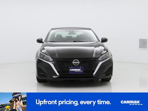 Black 2025 Nissan Altima SV