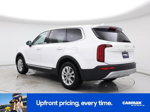 White 2022 Kia Telluride LX