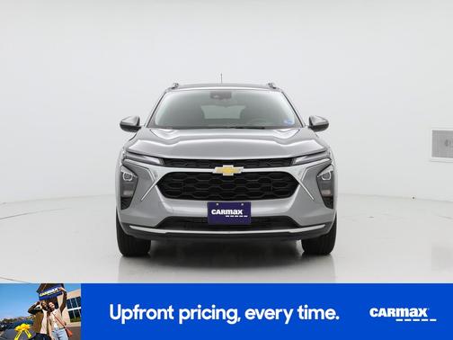 Gray 2024 Chevrolet Trax LT