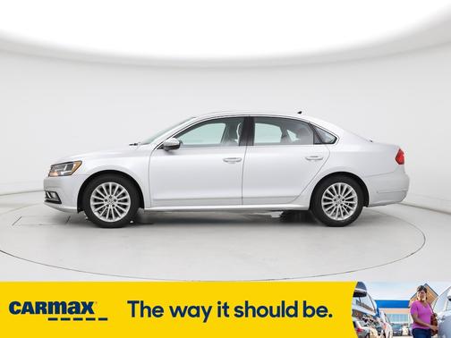 2016 Volkswagen Passat SE