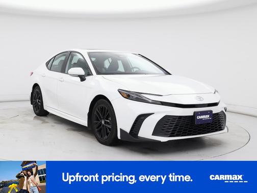 White 2025 Toyota Camry SE