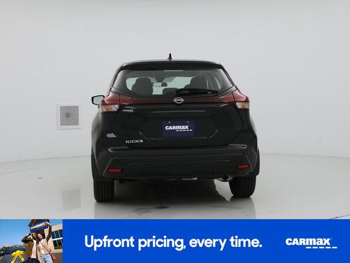 Black 2022 Nissan Kicks S
