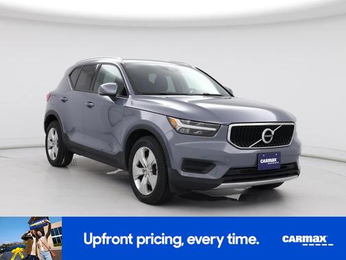 Blue 2020 Volvo XC40 T5 Momentum