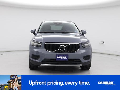 Blue 2020 Volvo XC40 T5 Momentum