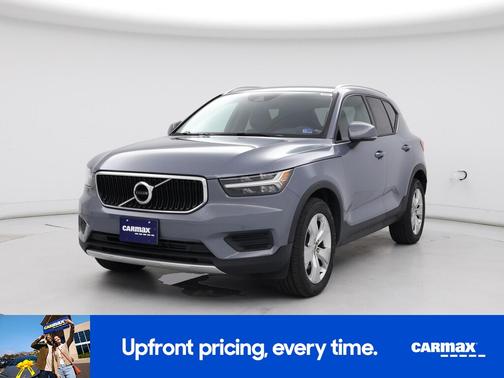 Blue 2020 Volvo XC40 T5 Momentum