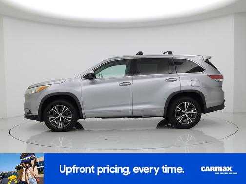 Silver 2016 Toyota Highlander XLE