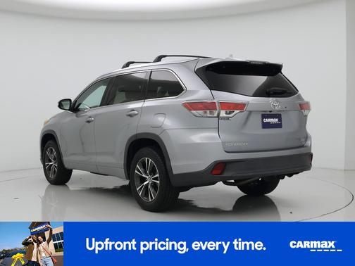 Silver 2016 Toyota Highlander XLE