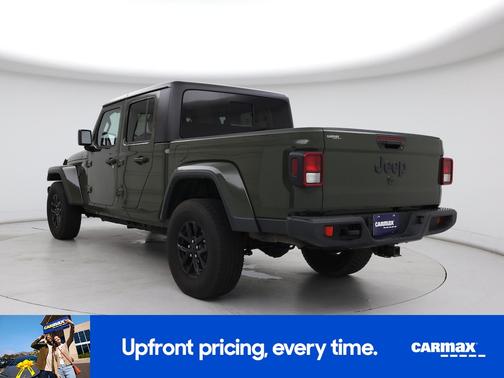 2022 Jeep Gladiator Sport