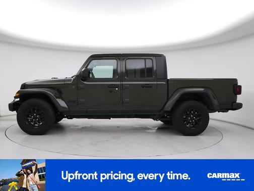 2022 Jeep Gladiator Sport