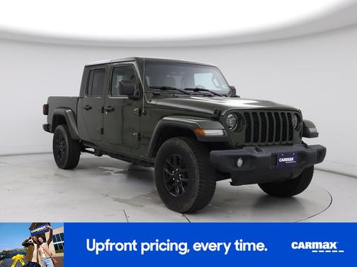 2022 Jeep Gladiator Sport