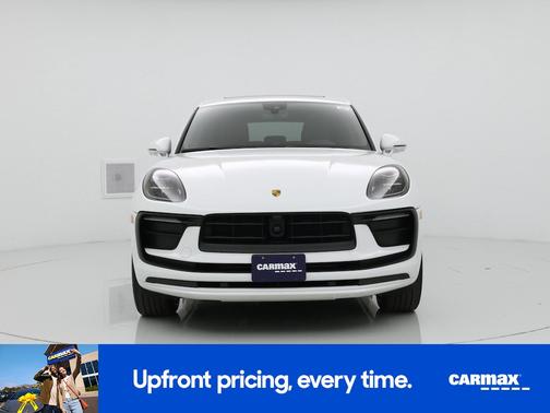 2023 Porsche Macan T