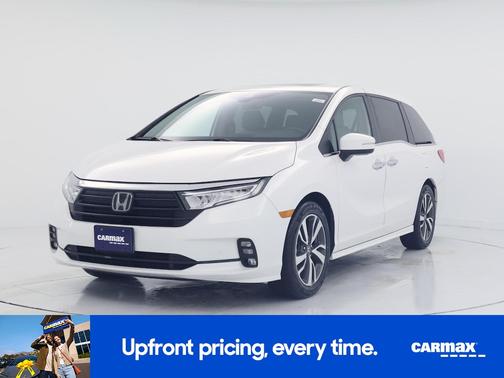 White 2023 Honda Odyssey Touring