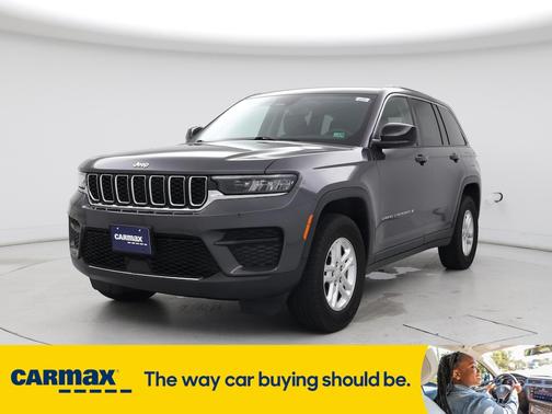 2022 Jeep Grand Cherokee Laredo