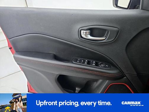 Red 2018 Jeep Compass Trailhawk