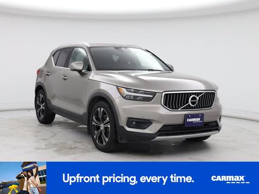 Gray 2020 Volvo XC40 T5 Inscription