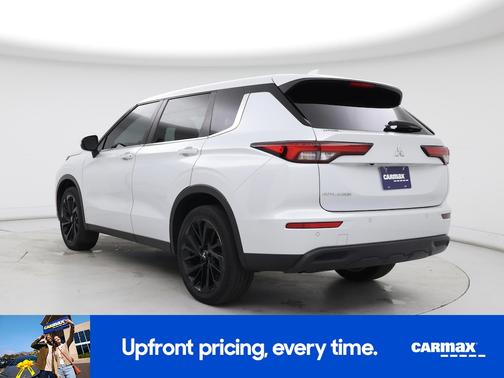 2022 Mitsubishi Outlander ES