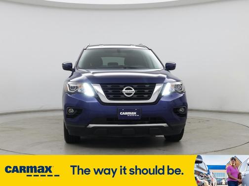 2019 Nissan Pathfinder SV