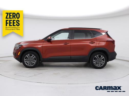 Red 2021 Kia Seltos S