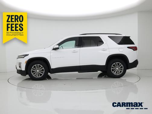 White 2023 Chevrolet Traverse LT Cloth