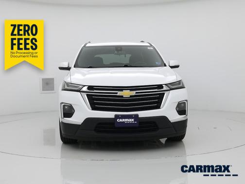 White 2023 Chevrolet Traverse LT Cloth