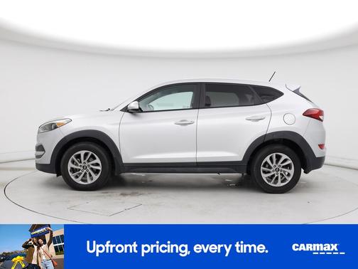 Silver 2017 Hyundai TUCSON SE