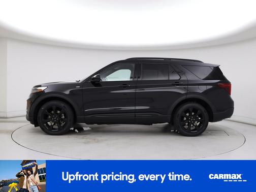 Black 2022 Ford Explorer ST-Line