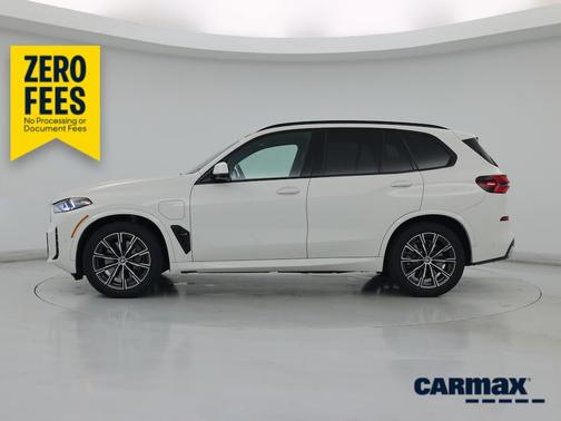 White 2024 BMW X5 PHEV xDrive50e