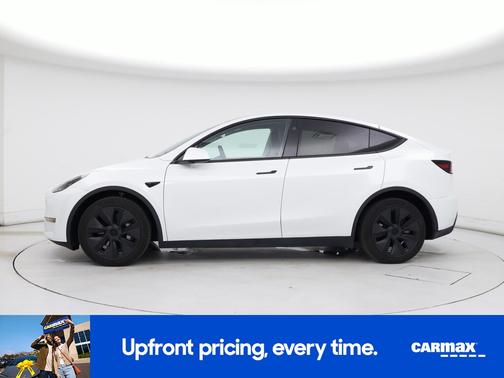 White 2024 Tesla Model Y Long Range