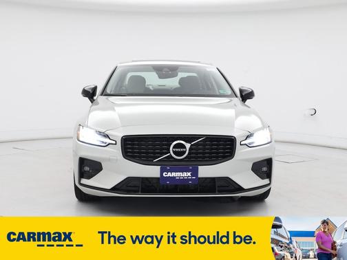 2022 Volvo S60 B5 Inscription