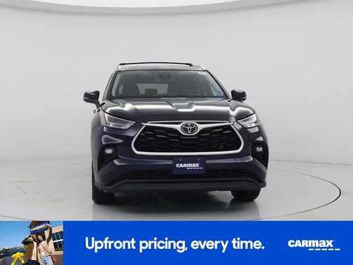 Blue 2022 Toyota Highlander XLE