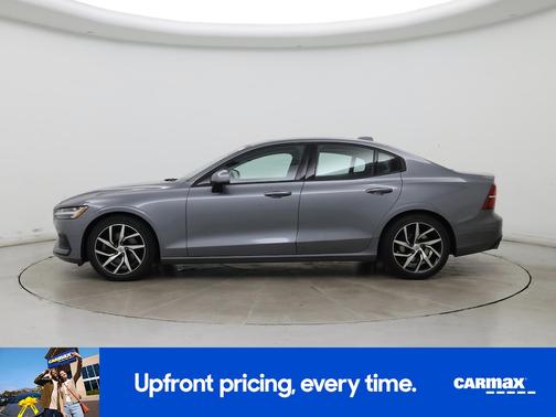 2020 Volvo S60 T5 Momentum