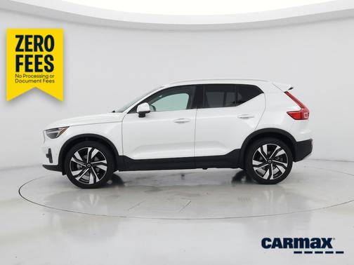 White 2023 Volvo XC40 B5 Ultimate Bright Theme