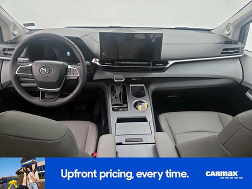 2025 Toyota Sienna XLE