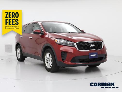 Red 2019 Kia Sorento LX