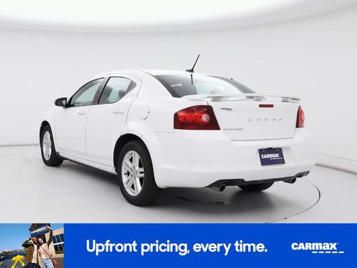 White 2014 Dodge Avenger SE