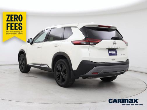 White 2023 Nissan Rogue SL