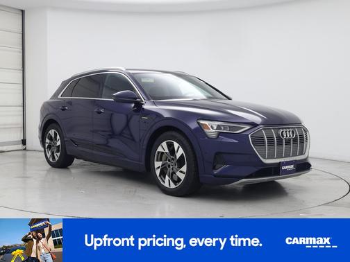 2022 Audi e-tron Premium Plus