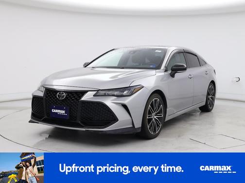 Silver 2019 Toyota Avalon XSE