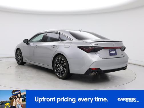 Silver 2019 Toyota Avalon XSE