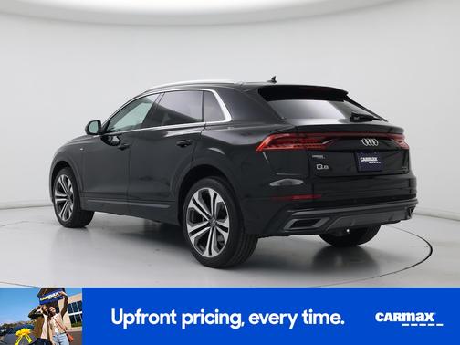 2022 Audi Q8 Premium Plus