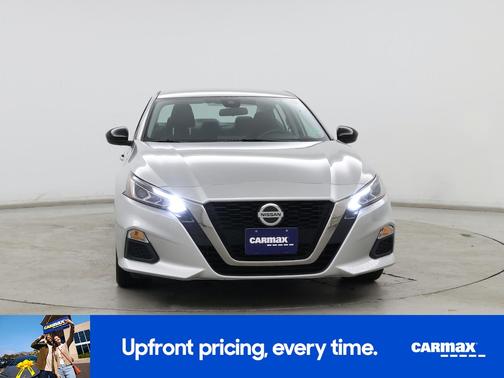 2022 Nissan Altima SR