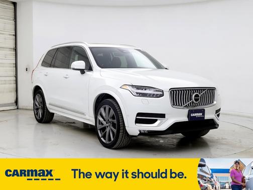 2023 Volvo XC90 B6 Plus