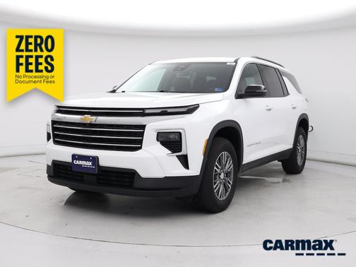 White 2025 Chevrolet Traverse LT