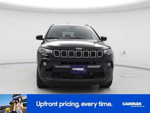 Black 2023 Jeep Compass Latitude Lux