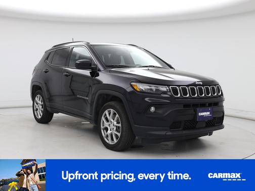 Black 2023 Jeep Compass Latitude Lux