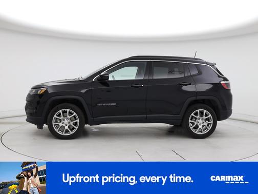 Black 2023 Jeep Compass Latitude Lux