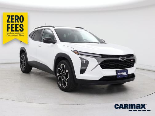 White 2025 Chevrolet Trax 2RS