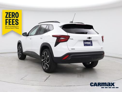 White 2025 Chevrolet Trax 2RS