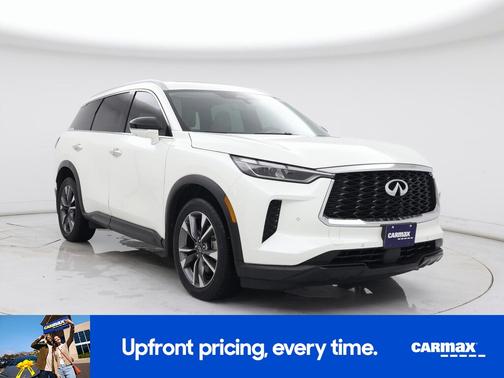 White 2023 INFINITI QX60 Luxe
