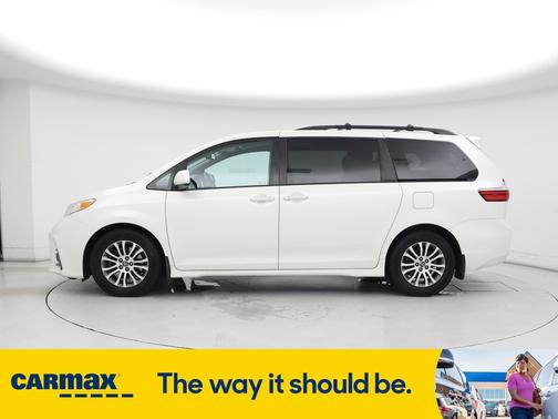 2018 Toyota Sienna XLE
